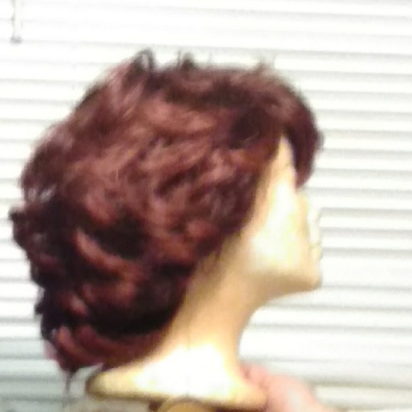 NWT BEAUTIFUL MAHOGANY WIG - Picture 2 of 6